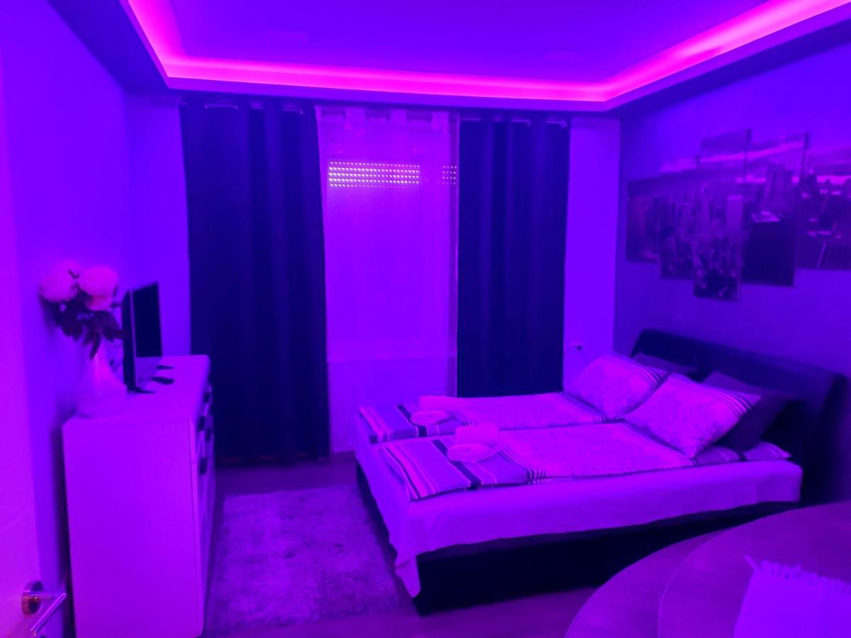 Ceca Apartman Ni Exteriér fotografie