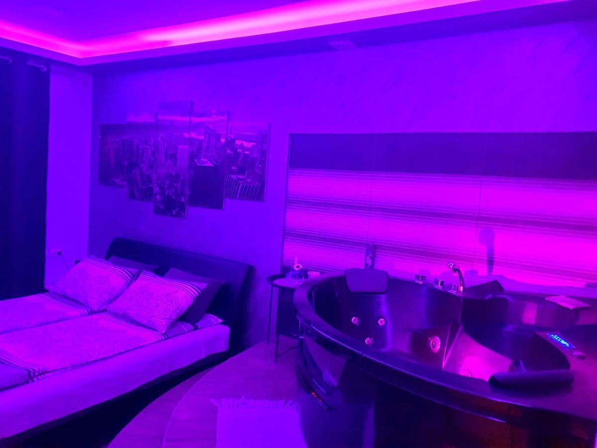 Ceca Apartman Ni Exteriér fotografie