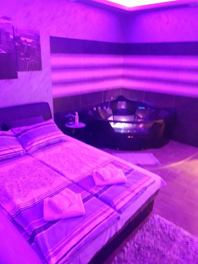Ceca Apartman Ni Exteriér fotografie