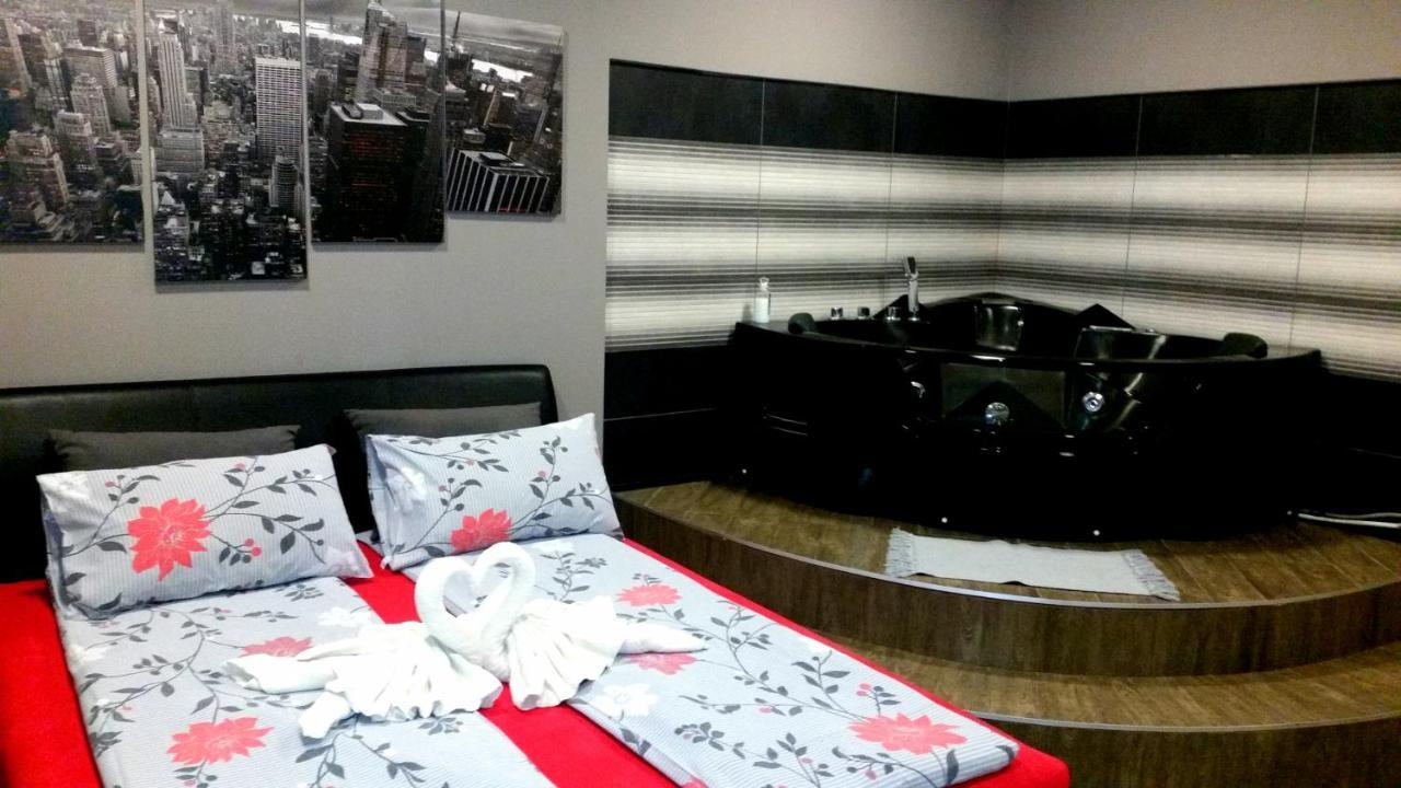 Ceca Apartman Ni Exteriér fotografie